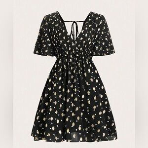 Cupshe Gold Dot Print Butterfly Flounce Sleeve Flared Hem Dress size M RefCPS029